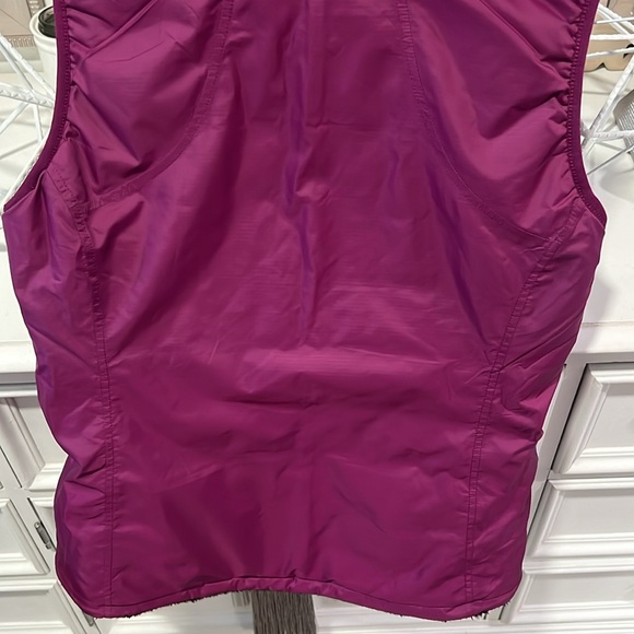 The North Face Mossbud Insulated Reversible Vest - Picture 5 of 11